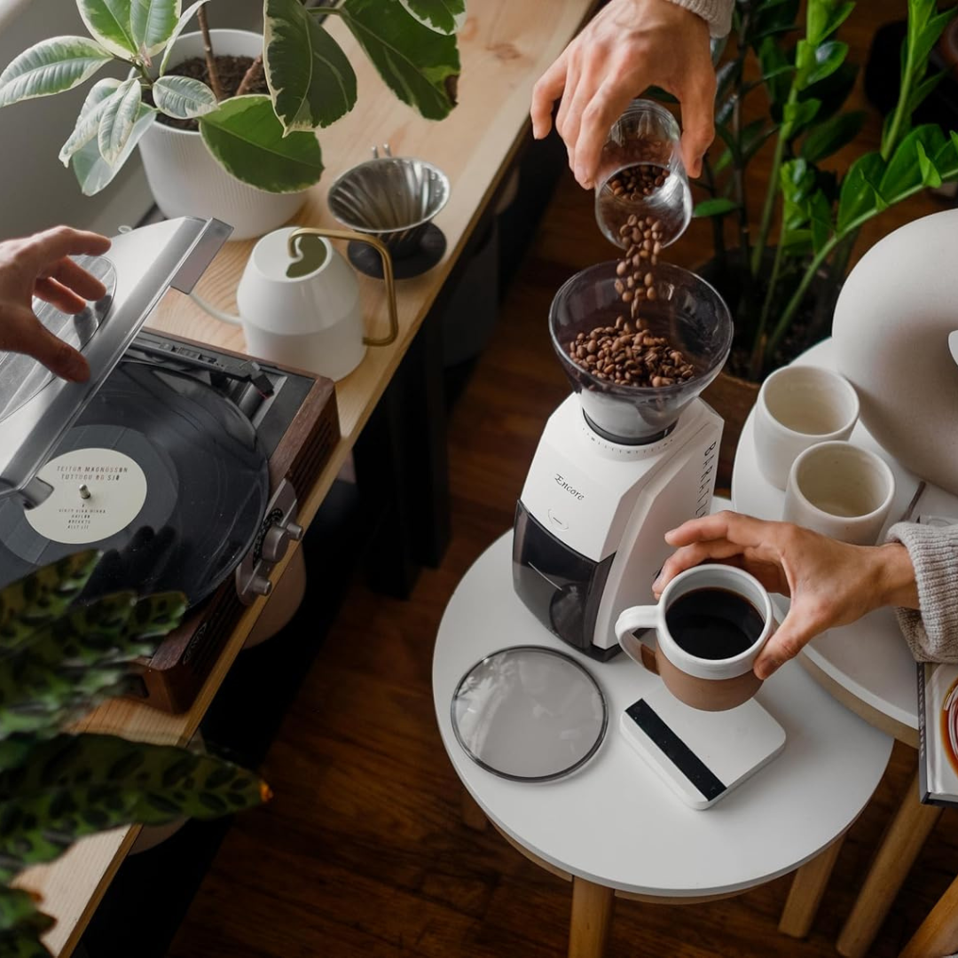 Baratza Encore Blanco Molino de Café Profesional con 40 Ajustes de Molienda