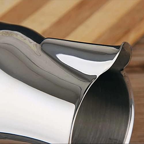 Jarra Espumadora de Leche con Punta Fina Motta