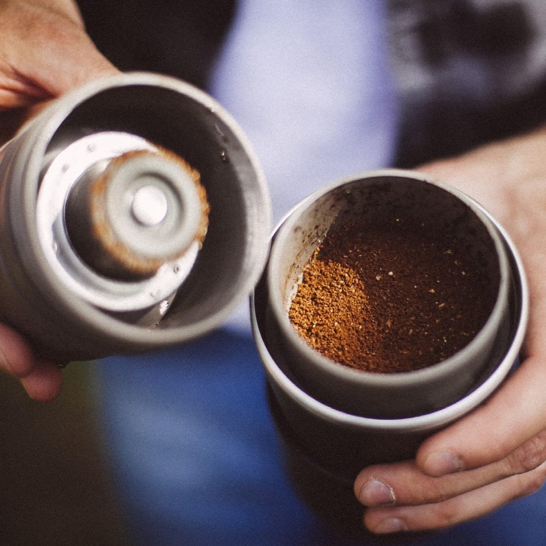 Kit de Cafe Dripper V60 Viajero 3 en 1 Tipo Cafflano Klassic con Jarra Cuello de Cisne 350 ml