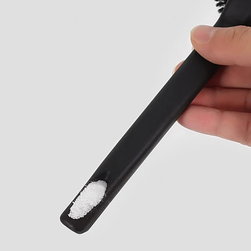 Se instala como un portafiltro y limpia a profundidad. Ideal para uso diario en tiendas de café o para baristas en casa.