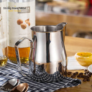 Jarra Espumadora de Leche con Punta Fina Motta