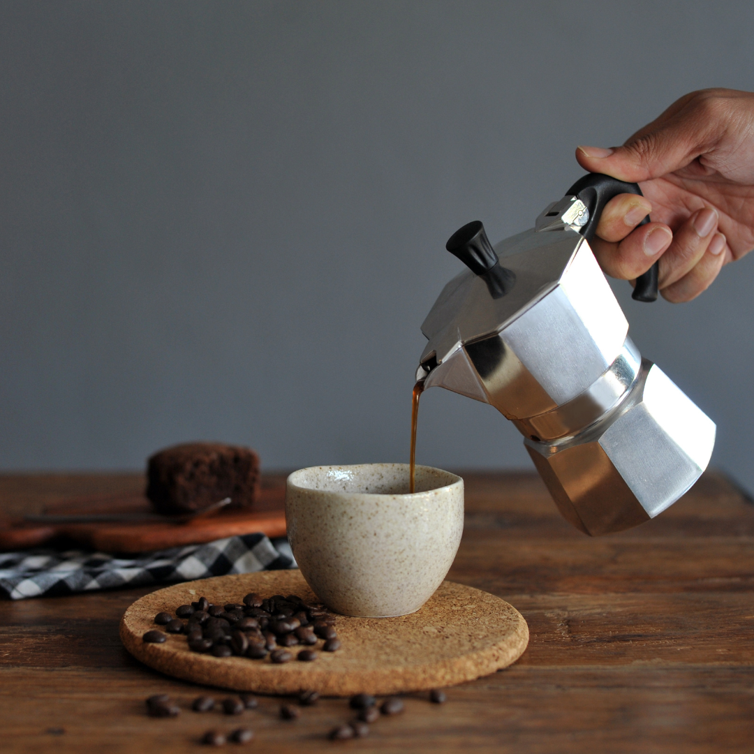 Kit Familiar Moka 9 Tazas | Moka 9 Tazas + 4 Vasos + Café Insignia 250 g + Caja Tipo Regalo