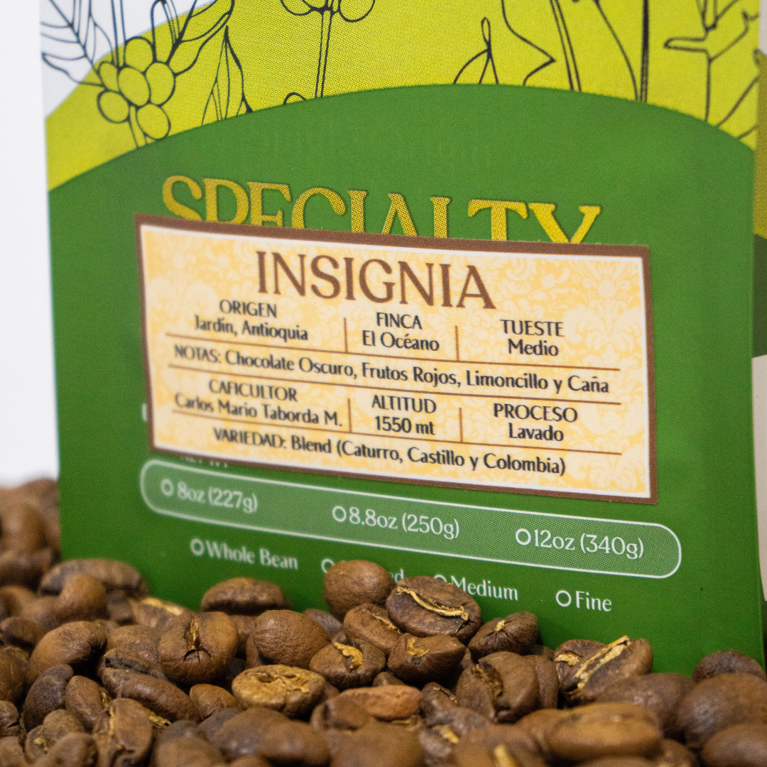 Café Colombiano x3 | Trilogía Cafetera: Café Insignia 250 g + Café Carmesi 250 g + Café Exotico Sorpresa 250 g + Cuchara Medidora