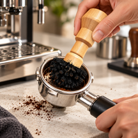 Cepillo Barista para Limpieza de Portafiltro con Mango de Madera