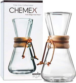 Experiencia de Sabor Pura: Con su diseño único y los materiales de alta calidad, incluyendo vidrio de borosilicato puro, la Chemex garantiza la experiencia de sabor más pura en cada taza de café. Los filtros Chemex Bonded™ patentados eliminan los elementos indeseables del café, proporcionando un resultado suave y delicioso.