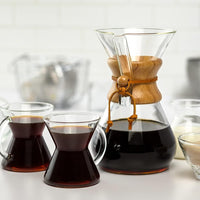 Versátil CHEMEX®: Capaz de preparar café con molienda fina, media y gruesa, esta cafetera es ideal para cualquier método de preparación.