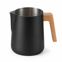 Jarra Cremadora Leche Negra con Mango de Madera en Acero Inoxidable