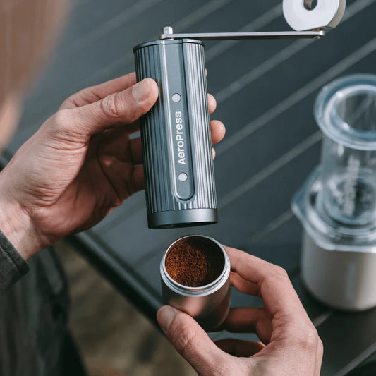 Molino Manual Profesional AeroPress Muelas Conicas Italianas en Acero Inoxidable Ajuste 60 Clics