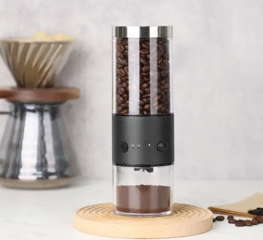 Olvidate del molido desigual. Con burrs de acero, lográs precisión profesional en casa, oficina o viaje.