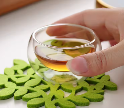 Kit Familiar Moka 9 Tazas | Moka 9 Tazas + 4 Vasos + Café Insignia 250 g + Caja Tipo Regalo