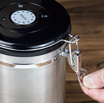 Recipiente para Almacenar Café Color Plata Hermetico y Sin entrada de Luz 900g