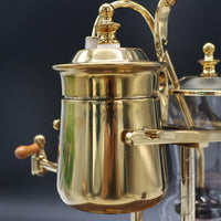 "Crea momentos especiales con la Cafetera de Vacío, que ofrece una experiencia de preparación de café única y sofisticada."