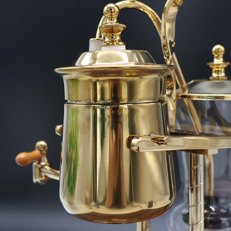 "Crea momentos especiales con la Cafetera de Vacío, que ofrece una experiencia de preparación de café única y sofisticada."