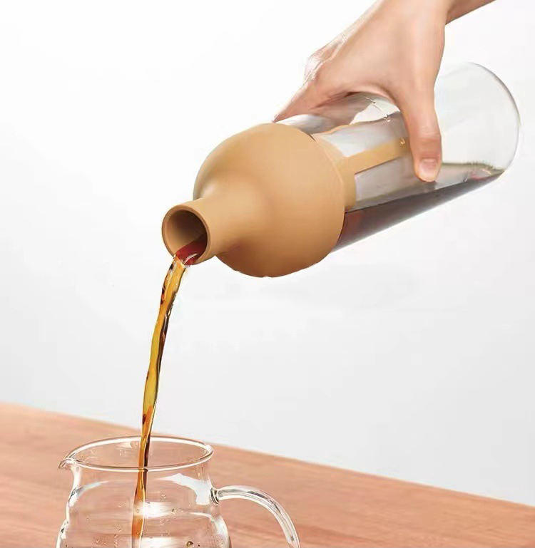 Preparación de Tisanas: Sumérgete en el mundo de las tisanas con nuestra cafetera. Las hierbas y flores se infunden perfectamente en el colador, ofreciéndote tisanas frescas y aromáticas.