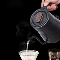 Control total en cada vertido. Su diseño estilizado y su tamaño portátil lo hacen perfecto para casa, barra o competencia. El aliado que tu café merece.