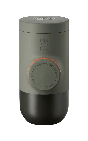 Pensado para público viajero y outdoor.