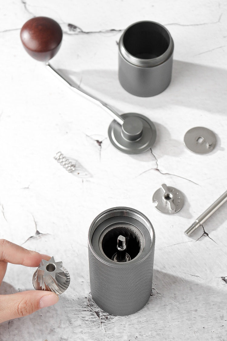 Consigue la molienda perfecta para espresso con su selector de 26 niveles. Precisión total y control real en cada taza.