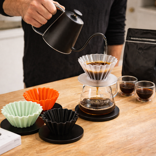 Kit Cafetera Origami 02 + Server 01 + Cafe Especial + Vaso Doble Fondo x2 + Filtros