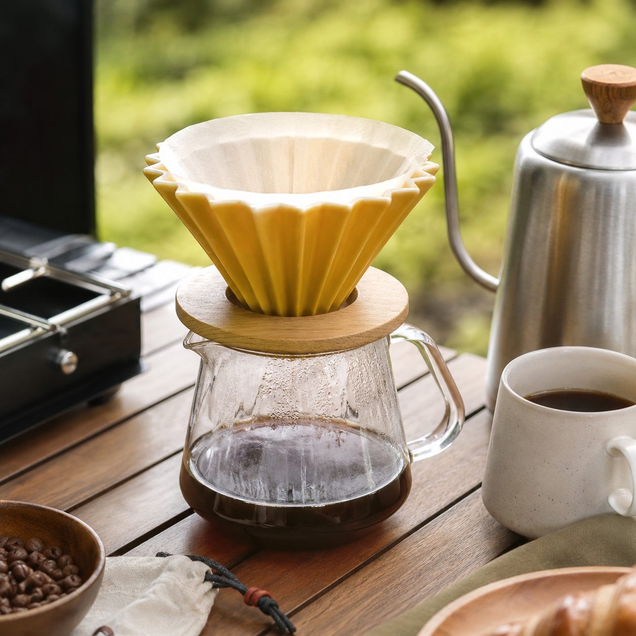 Cafetera Dripper Metodo Origami de Ceramica Tamaño 01 Amarillo con Base de Madera