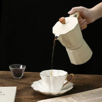 Cafetera Moka Italiana Espresso Mango de Madera Blanca 300ml 6 Tazas
