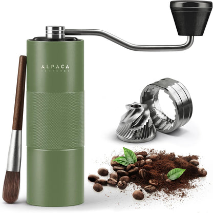 Molino manual de alta precisión fabricado en acero inoxidable. Ideal para quienes buscan control total sobre la molienda y un diseño duradero para el uso diario.