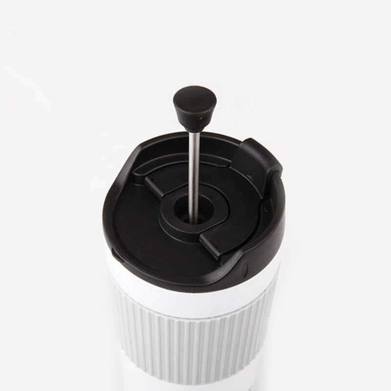 "Cafetera de Viaje de Acero Inoxidable": Atraerá a aquellos que buscan una taza de viaje duradera y resistente.