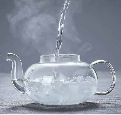 Fabricado en vidrio de alta resistencia térmica, ideal para infusionar sin preocupaciones. Soporta hasta 200 °C sin fracturas ni riesgos.